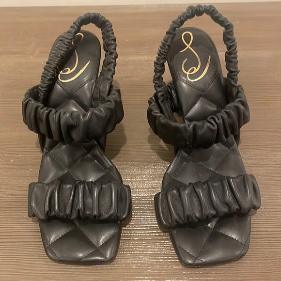 Black heels - Picture 1 of 8